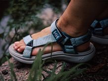 Women's trekking sandals