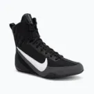 Women's sports shoes