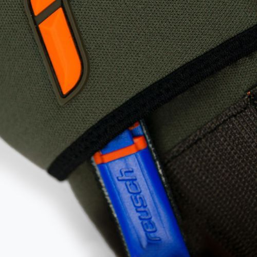 Reusch Attrakt Speedbump Ortho-Tec goalkeeper gloves green 5370078-5556