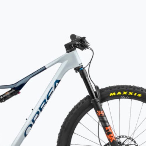 Orbea Oiz M20 2023 halo silver/blue carbon view mountain bike