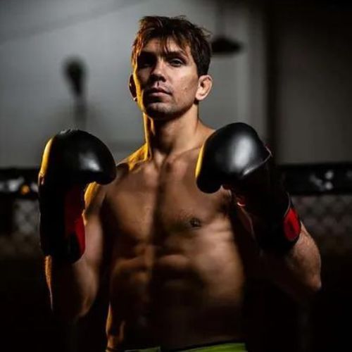 DBX BUSHIDO "Hammer - Red" Muay Thai boxing gloves black/red