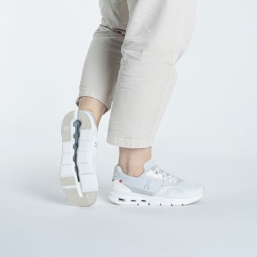 Women's On Cloudrift undyed-white/frost shoes