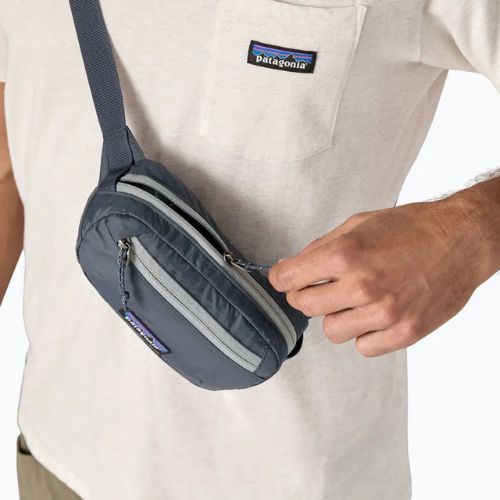 Patagonia Terravia Mini Hip smolder blue kidney pouch