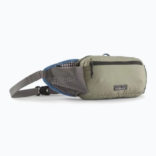 Patagonia Terravia Tote black kidney pouch