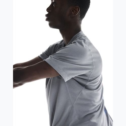 Men's On Train-T Graphic rock t-shirt