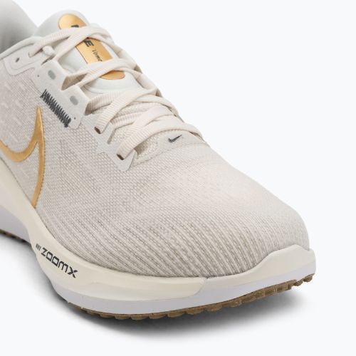 Nike Vomero 17 women's running shoes phantom/light bone/sail/metallic gold