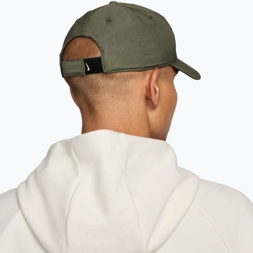 Baseball cap Nike Dri-FIT Club medium olive/white