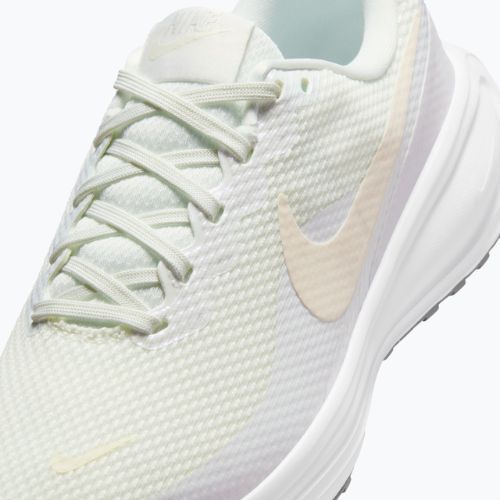 Women's running shoes Nike Revolution 8 sail/white/pencil point/chalk