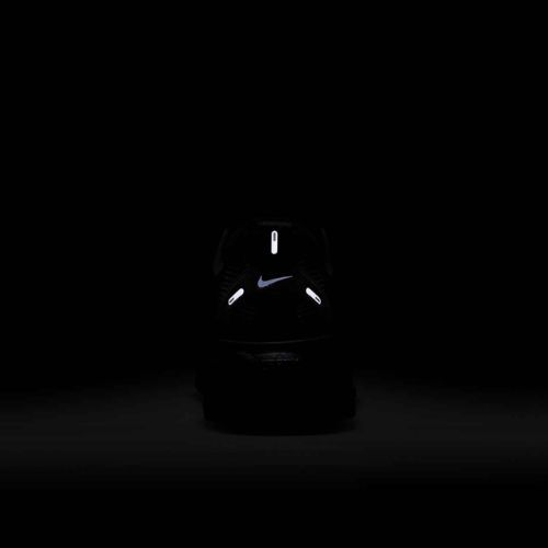 Men's running shoes Nike Vomero 18 black/dark smoke grey/light smoke grey/black