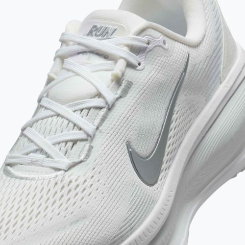 Women's running shoes Nike Vomero 18 white/photon dust/metallic silver