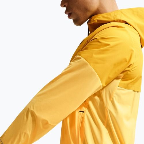Men's running jacket Nike AeroSwift Storm-Fit Aerogami university gold/citron pulse/black