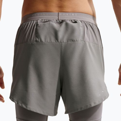 Men's running shorts Nike Stride Dri-Fit Hybrid 5" smoke grey