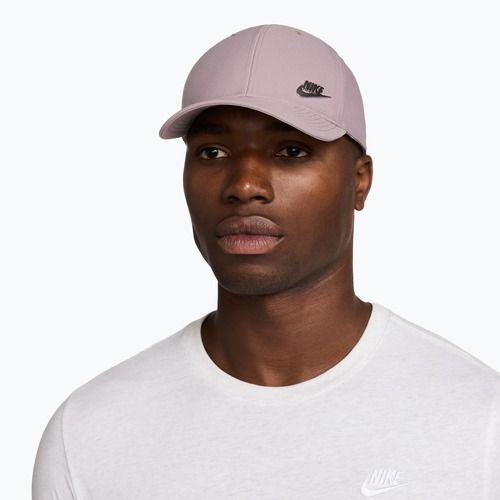 Baseball cap Nike Dri-Fit Club light violet ore/metallic silver