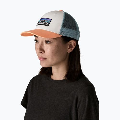 Baseball cap Patagonia P-6 Logo LoPro Trucker white w/peach sherbet