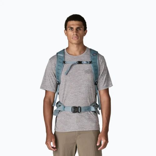 Hiking backpack Patagonia Terravia 28 l M blue sage