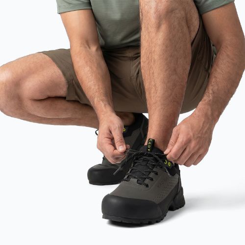 Men's trekking boots KADVA Strike Low WP black