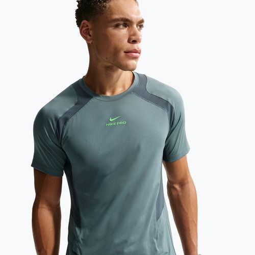 Men's training T-shirt Nike Pro Training Dri-Fit mineral slate/faded spruce/green strike