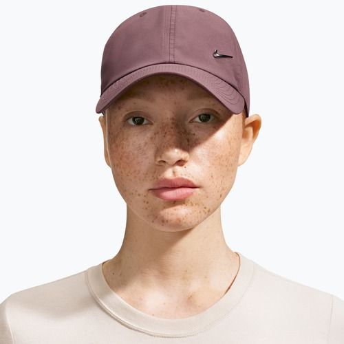 Baseball cap Nike Dri-Fit Club Unstructured Metal Swoosh tattoo/metallic silver