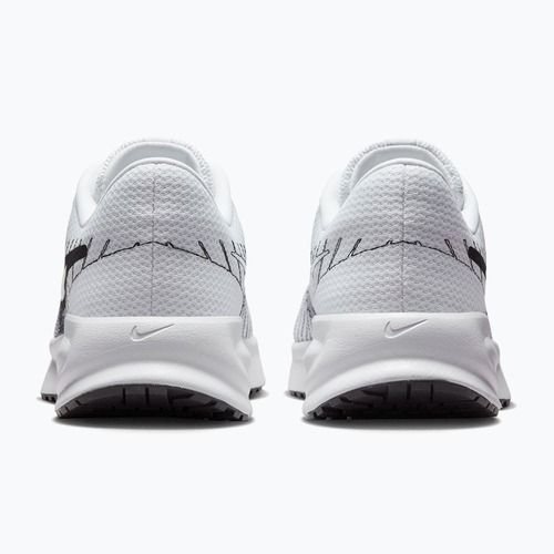 Men's running shoes Nike Run Defy white/black