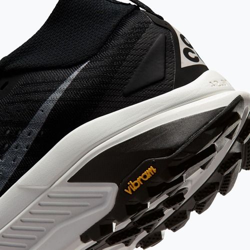 Men's Nike ACG Zegama Trail running shoes black/safety orange/summit white
