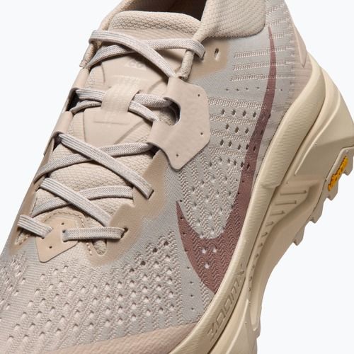 Men's Nike ACG Zegama Trail running shoes cream ii/light orewood brown/diffused taupe