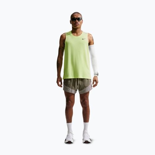 Men's running shorts Nike Stride Dri-Fit Brief-Lined 5" light army/spruce fog