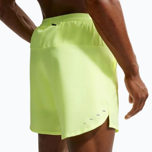 Men's running shorts Nike Stride Dri-Fit 2in1 7" volt ice
