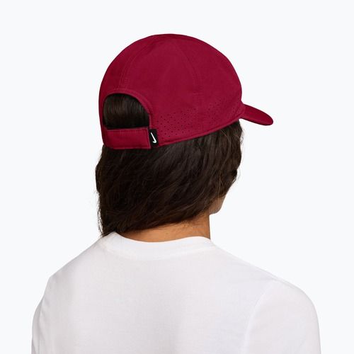 Baseball cap Nike Dri-FIT ADV Club team red/pale ivory