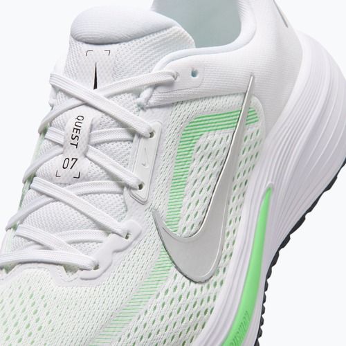 Women's running shoes Nike Quest 7 white/illusion green/metallic silver