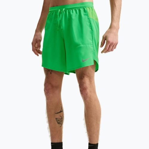 Men's running shorts Nike Stride Dri-Fit Brief-Lined 7" green spark