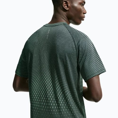 Men's running shirt Nike Stride black/light green spark