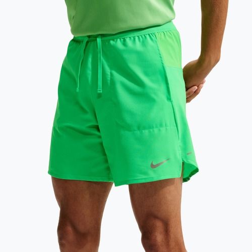 Men's running shorts Nike Stride Dri-Fit 2in1 7" green spark