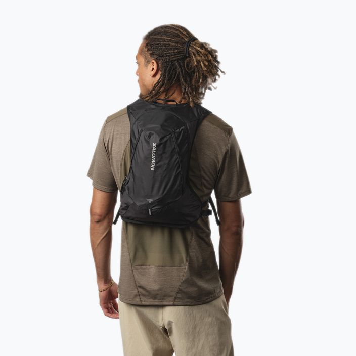 Salomon Cross 8 l black running backpack 4