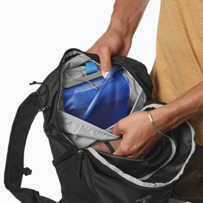 Salomon Trailblazer 30 l hiking backpack black/alloy 9