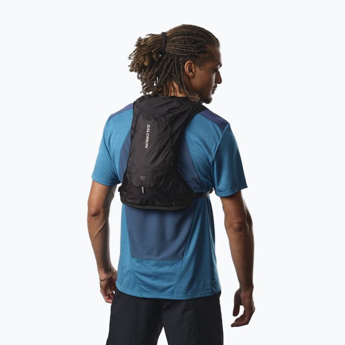 Salomon Cross 4 l black running backpack 6