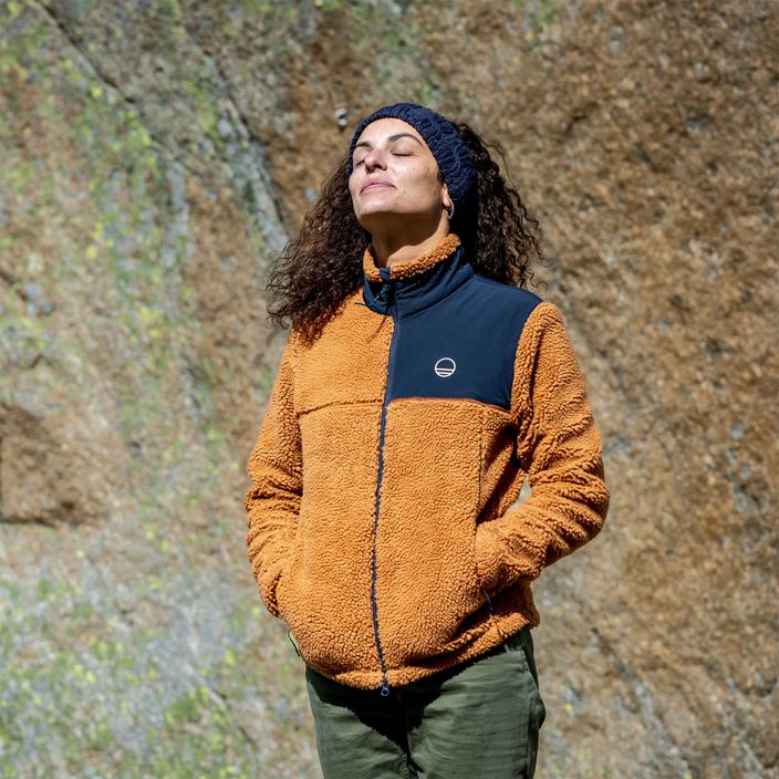 Women's Wild Country Spotter sandstone fleece sweatshirt 9