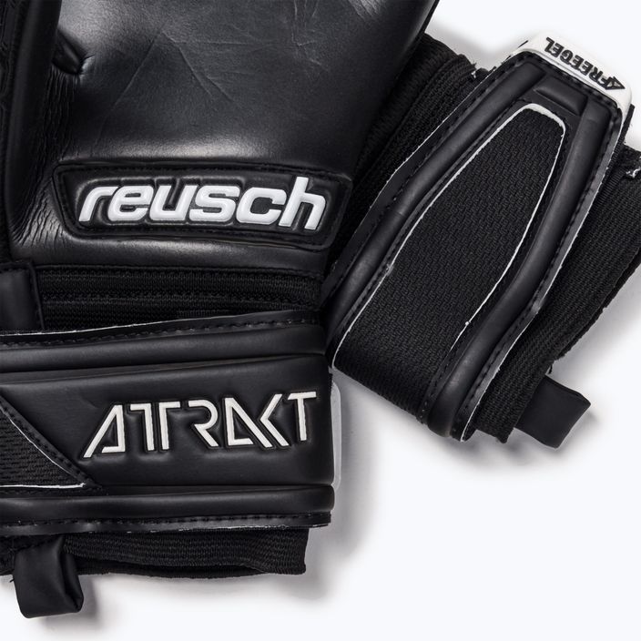 Reusch Attrakt Freegel Infinity goalkeeper gloves black 5270735-7700 4