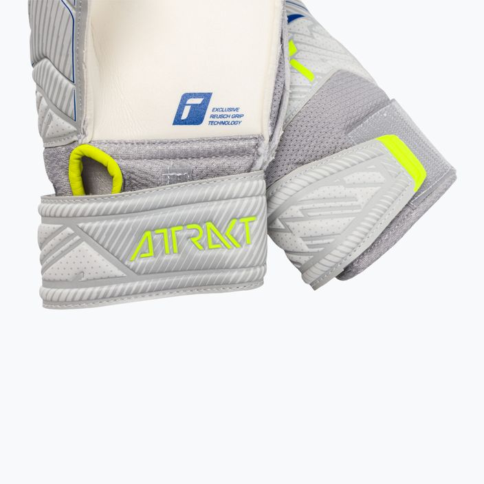 Reusch Attrakt Grip Finger Support Junior children's goalkeeping gloves grey 5272810 4
