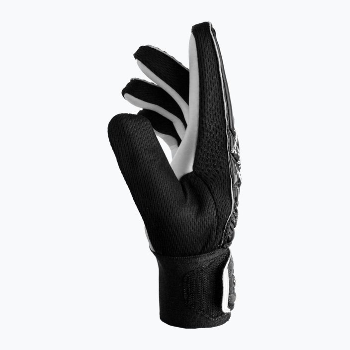 Reusch Attrakt Starter Solid goalkeeper gloves black 5370514-7700 6
