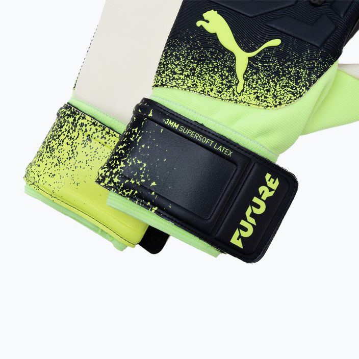 PUMA Future Z:ONE Grip 3 NC goalkeeper's gloves black-green 041809 04 4