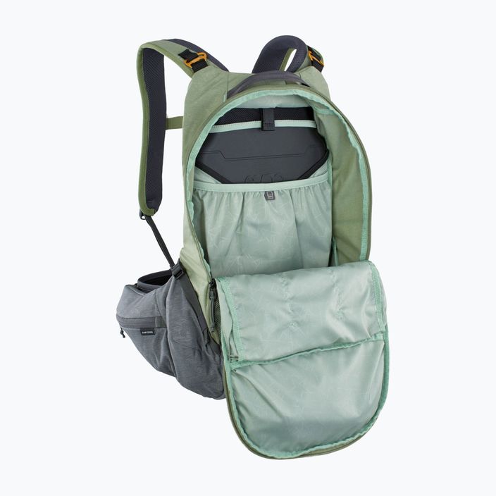 EVOC Trail Pro 16 l green bike backpack 100118327 10