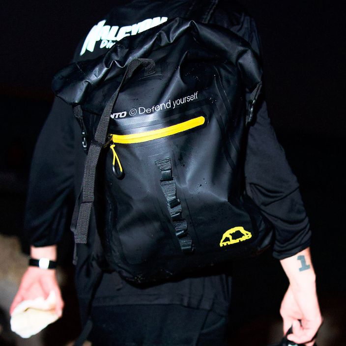 MANTO Roll Top New York training backpack black MNB003_BLK_UNI 7