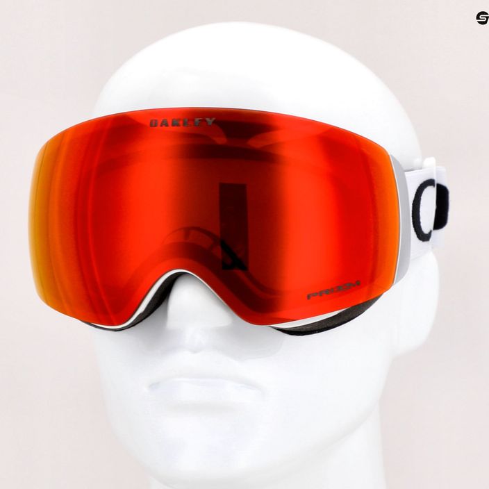 Oakley Flight Deck matte white/prizm snow torch iridium ski goggles OO7064-24 7