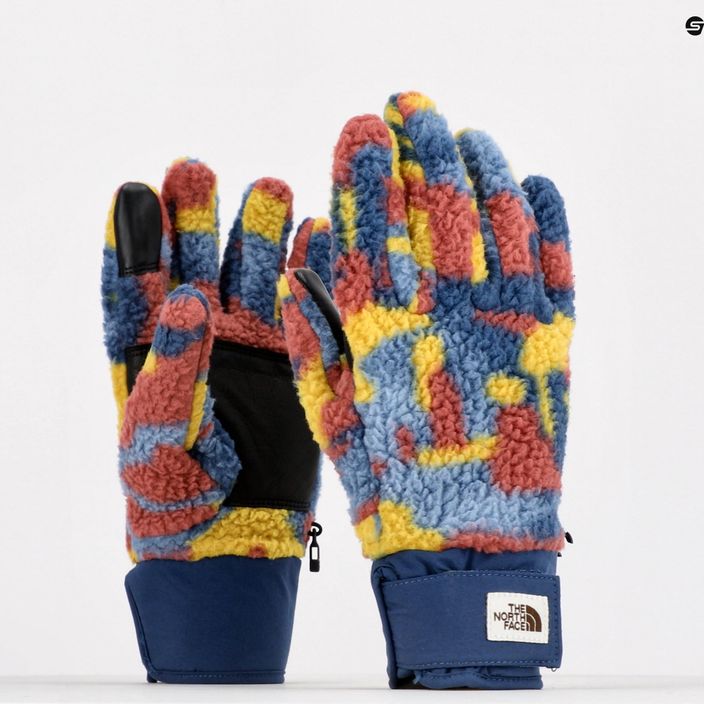 The North Face Cragmont Fleece Gloves in colour NF0A7RH49711 6