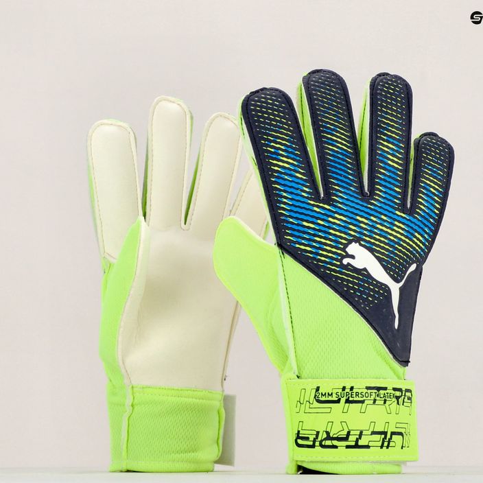 PUMA goalkeeper's gloves Ultra Grip 4 RC black-green 041817 01 5