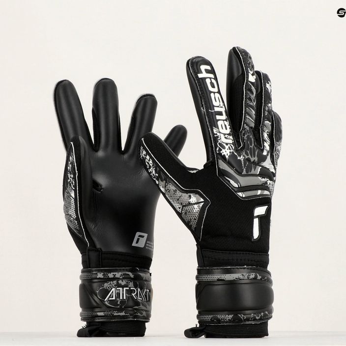 Reusch Attrakt Infinity goalkeeper gloves black 5370725-7700 8