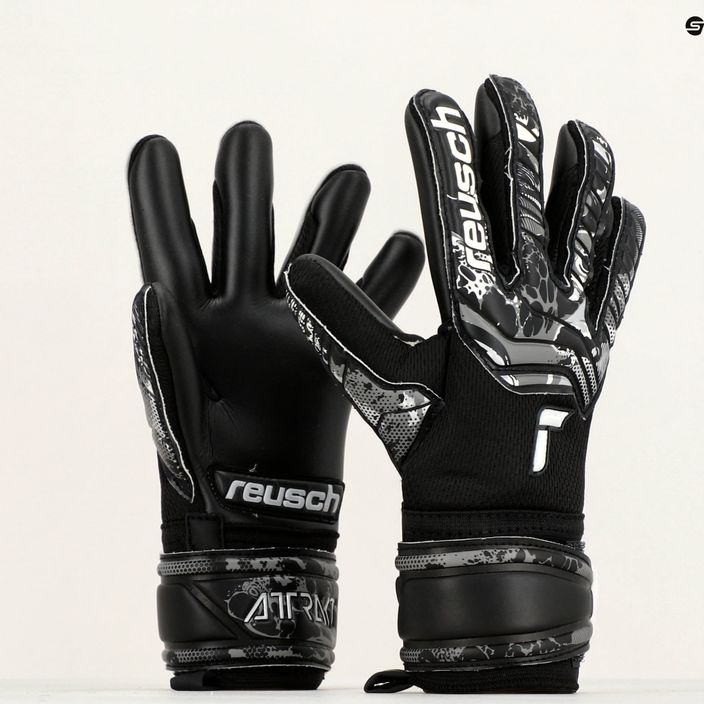 Reusch Attrakt Infinity Junior children's goalkeeping gloves black 5372725-7700 9