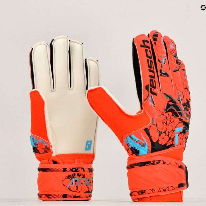 Reusch Attrakt Solid Junior children's goalkeeper gloves red 5372515-3334 9