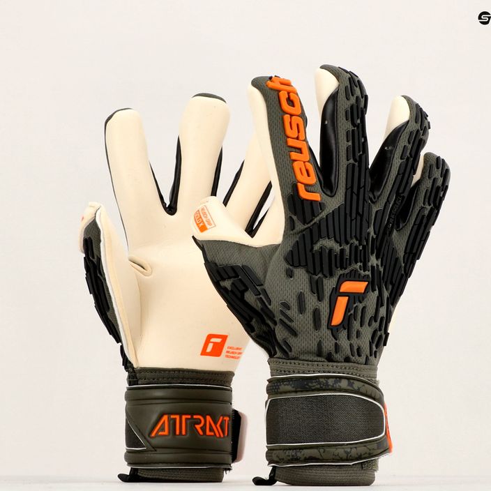 Reusch Attrakt Freegel Gold X green goalkeeper's gloves 5370935-5556 9