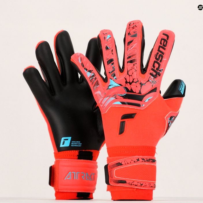 Reusch Attrakt Gold X goalkeeper's gloves red 5370945-3333 9